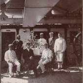 Weihnachtsabend 1892 Eduard Hodek jun., 24.12.1892 Um Aden, Jemen, Rotes Meer
Kollodiumabzug 153 x 200 mm ©Museum für Völkerkunde 