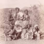Indische Jäger Unbekannt, 23.2.1893 Sariska, Rajasthan, Indien Albuminabzug, 290 x 239 mm
©Museum für Völkerkunde Wien 